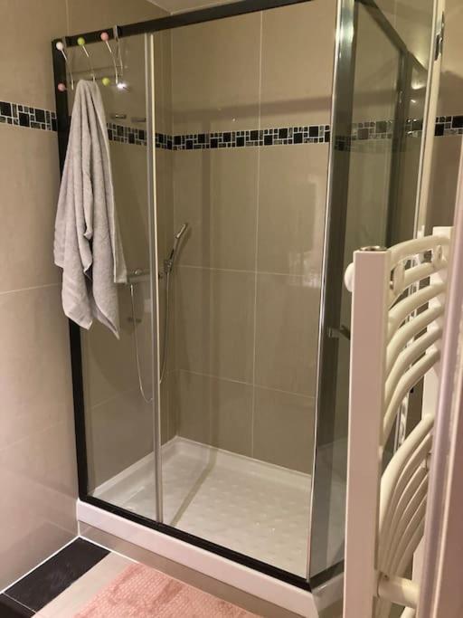 Superbe Appartement Parking Gratuit 2 Aulnay-sous-Bois Eksteriør billede